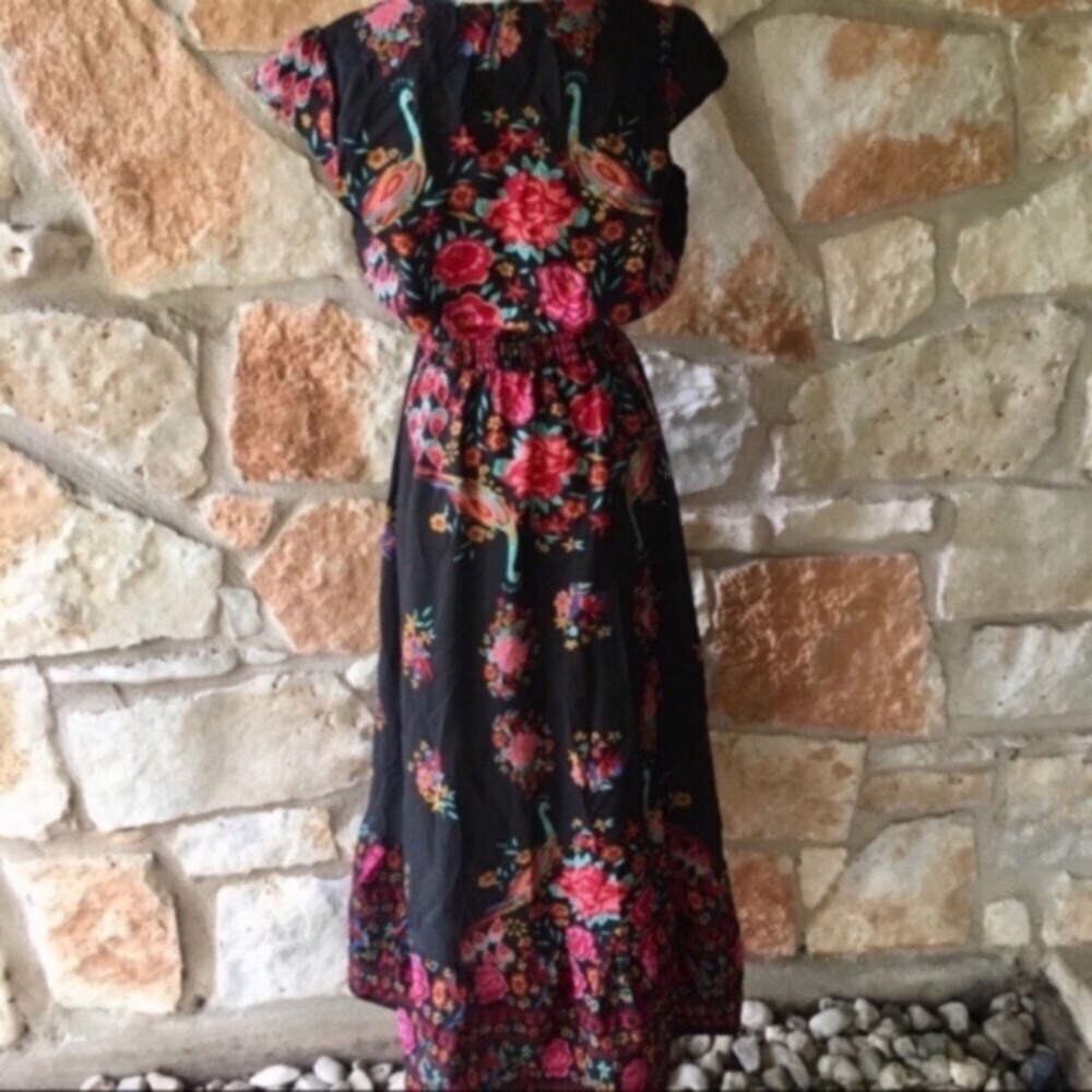 5 ⭐️ Fave! Black Floral Print Maxi Dress - Picture 5 of 5